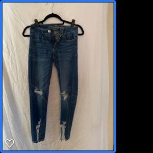American Eagle dark wash jegging crop size 4